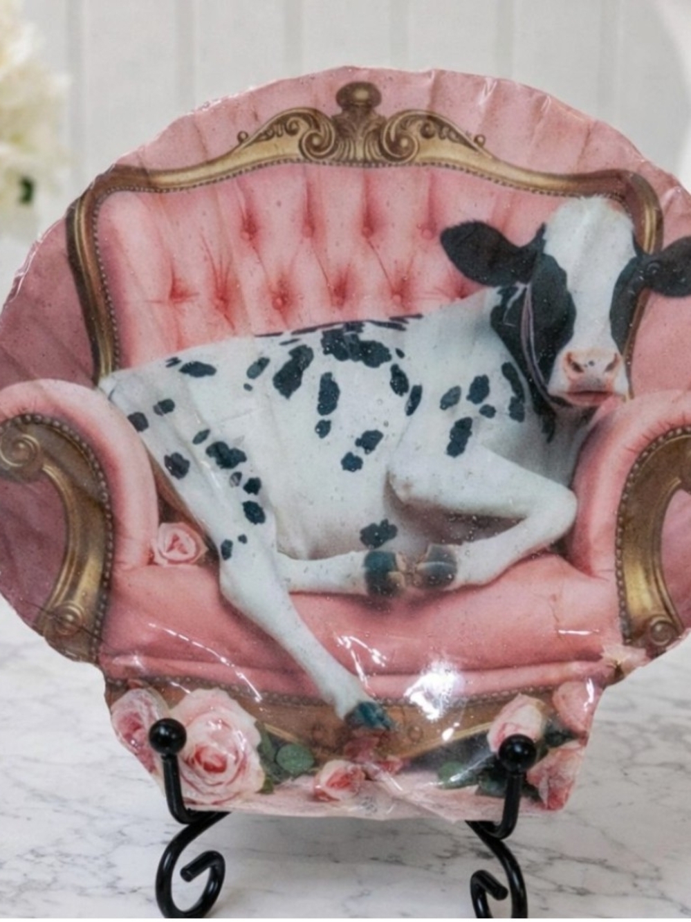 Decapoge Shells Decorative Pink Cow on Vintage Chair Accent Plate - Home Accent